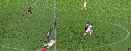 1633295180708041620.gif 世界杯官网指南-【意甲】队长28秒闪击 AC米兰被追2球客胜亚特兰大