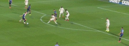 1633295159047073370.gif 世界杯官网指南-【意甲】队长28秒闪击 AC米兰被追2球客胜亚特兰大